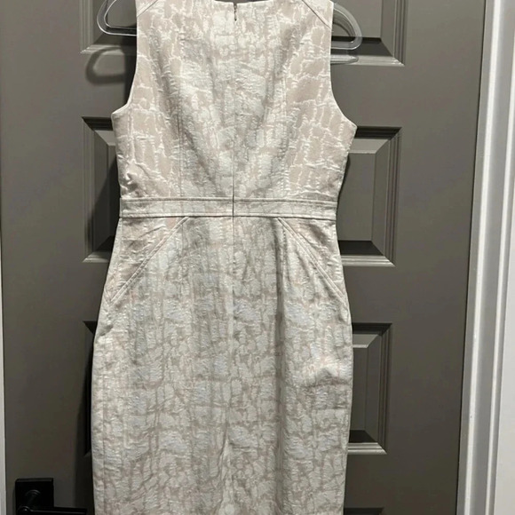 Calvin Klein Size 10 A-Line - Asymmetrical Dress Beige and Cream Print Like New - Picture 4 of 16